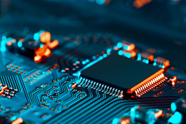 IT and high-tech - computer chip | CBC | Cross-Border Communications | Leading international B2B branding and marketing agency